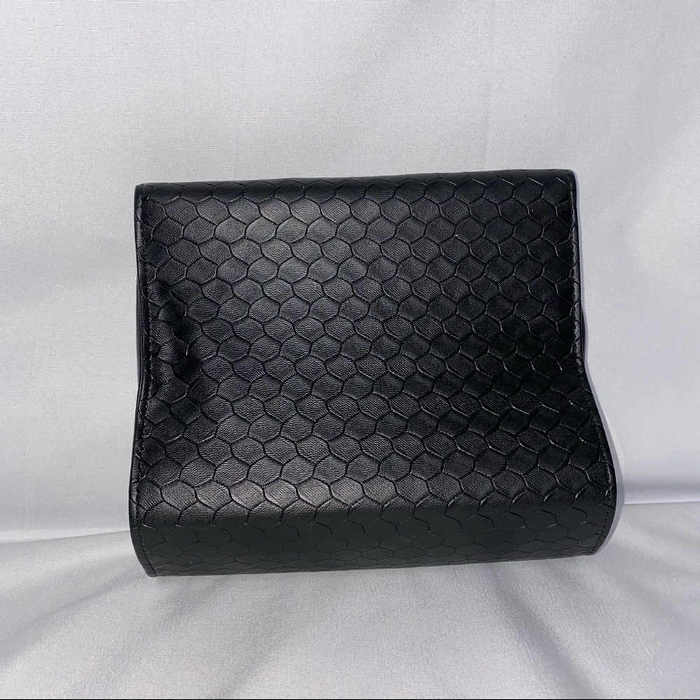 Textured Black & Gold Large Flap Chain Strap Bag - Picture 5 of 8